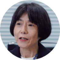 塚原雅子 氏