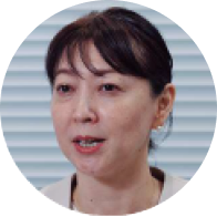 地代美穂 氏